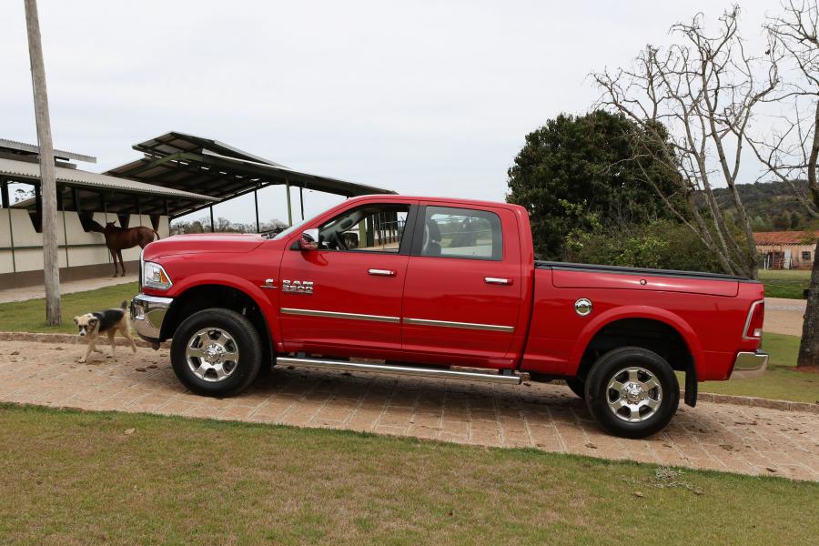  Ram 2500 Laramie Crew Cab 2018 года  (LA) (фото 11 из 11)